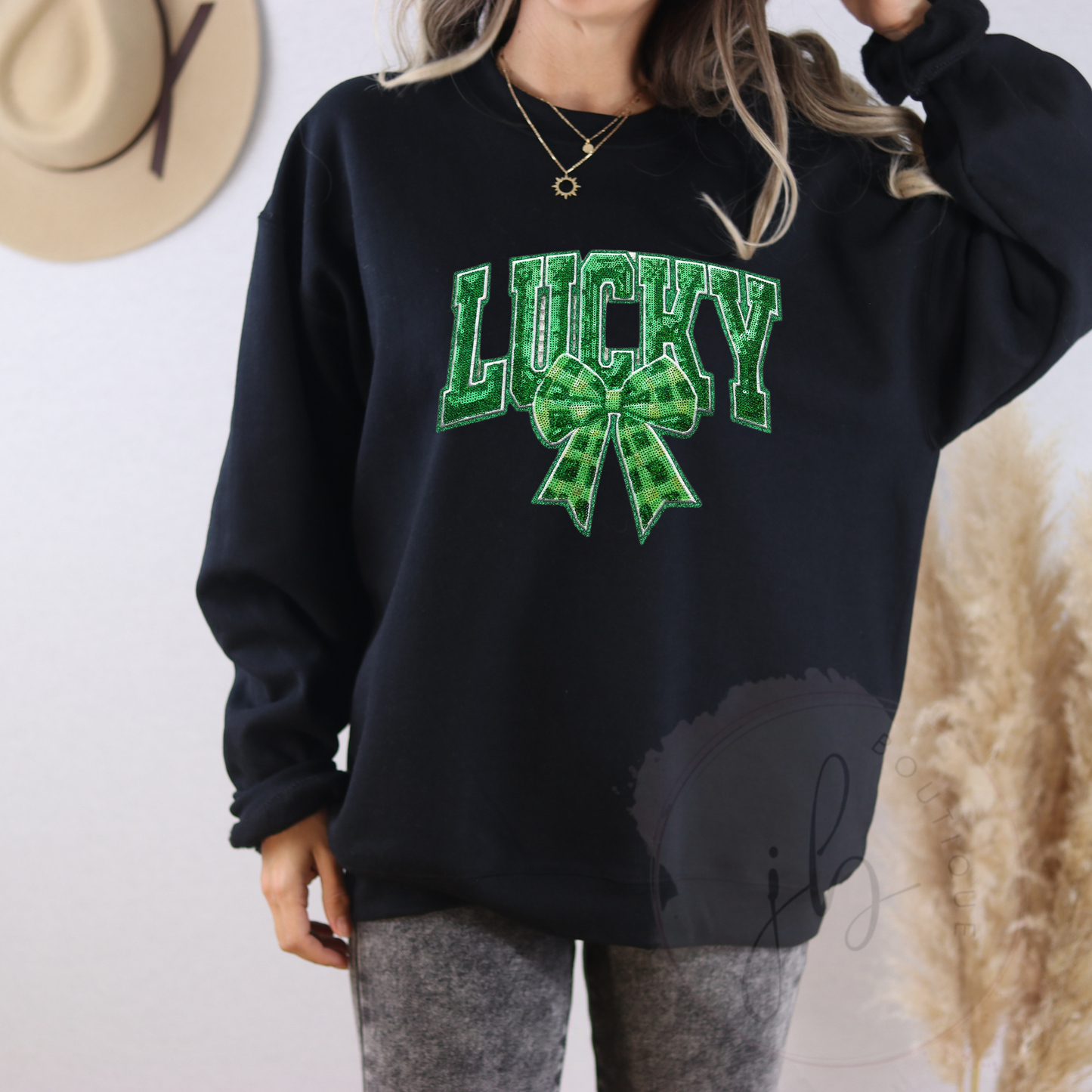 PREORDER: Lucky Bow sequin patch SWEATSHIRT