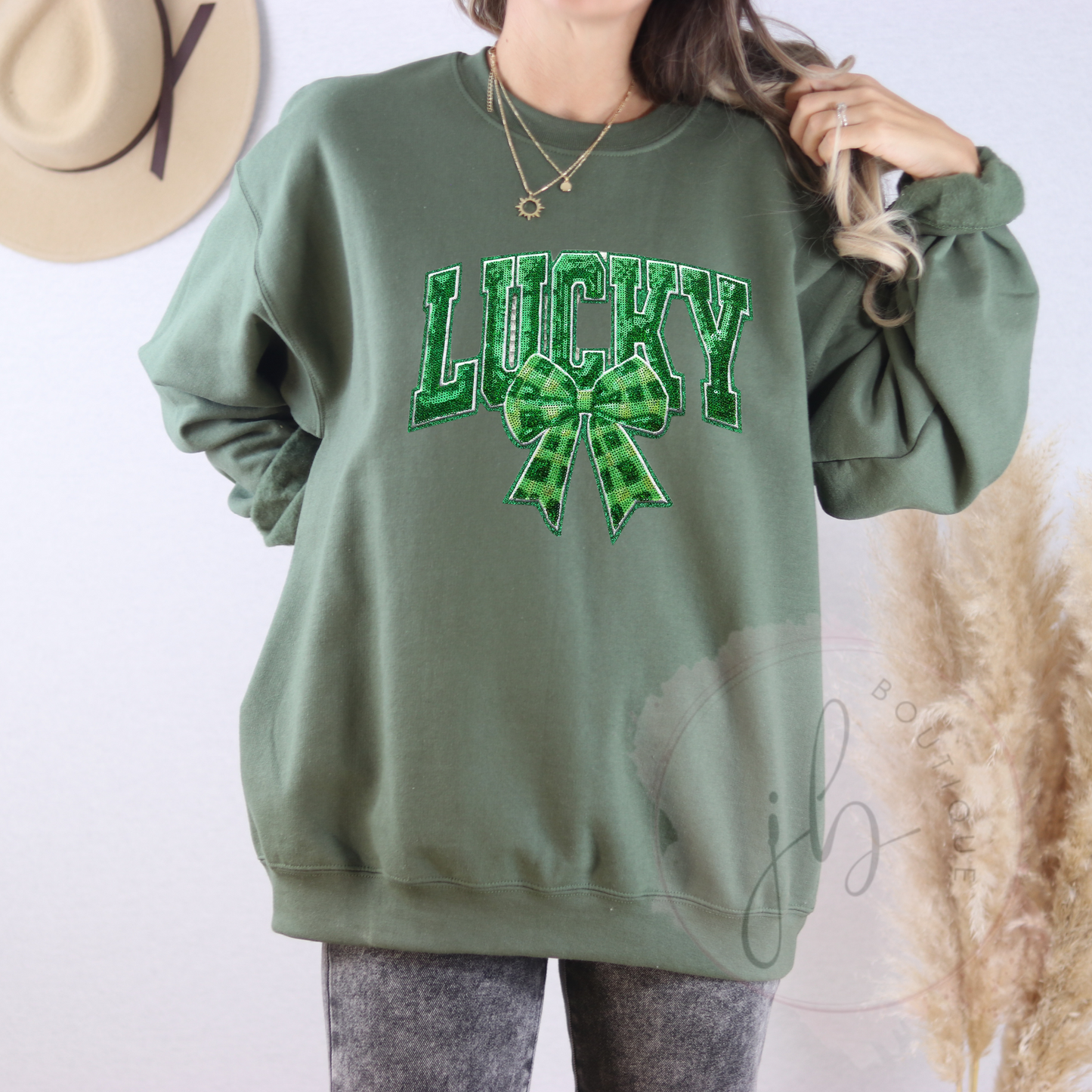 PREORDER: Lucky Bow sequin patch SWEATSHIRT